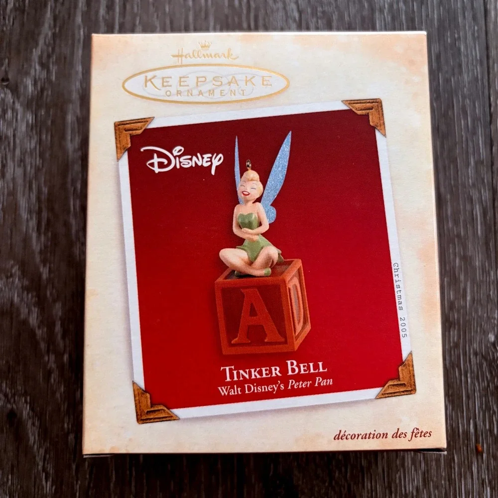 Hallmark Keepsake 2005 Disney Tinker Bell Peter Pan Ornament with Memory Card